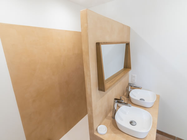 Peaceful countryside atmosphere in our guest room near Castelnaudary