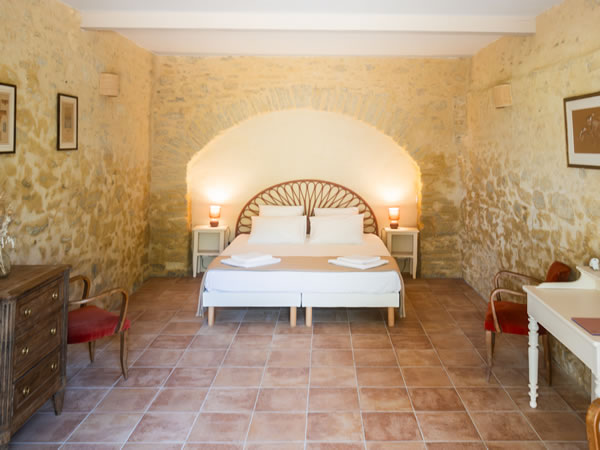 Charming ground-floor guest room Passeron in the South of France